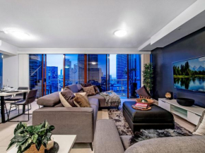 AMAZING 3 Bed Penthouse with Spa Bath and Private Rooftop Terrace